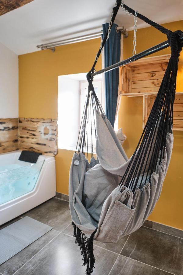 Place Carnot - Studio Tout Equipe Avec Jacuzzi Proche Toutes Commodites Carcassone Exterior photo