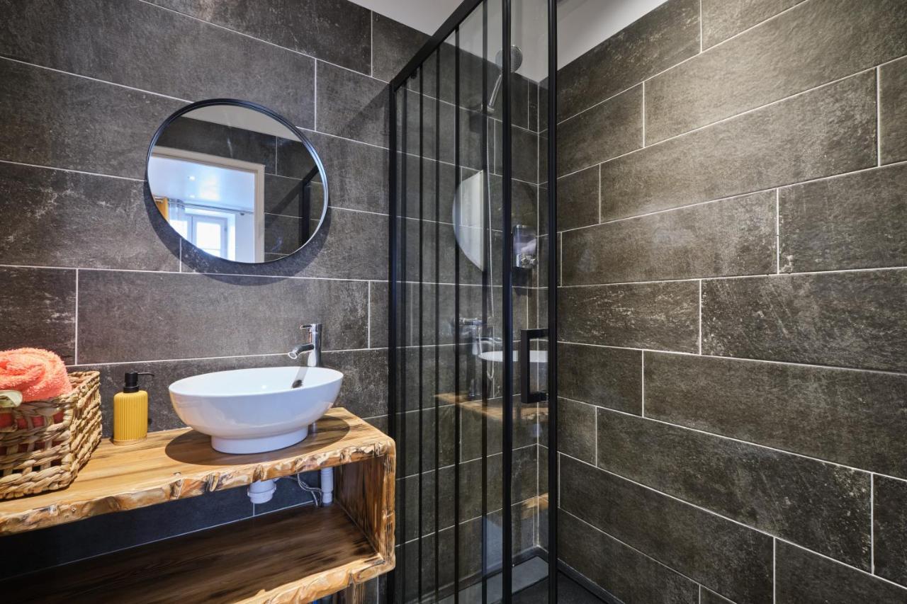 Place Carnot - Studio Tout Equipe Avec Jacuzzi Proche Toutes Commodites Carcassone Exterior photo