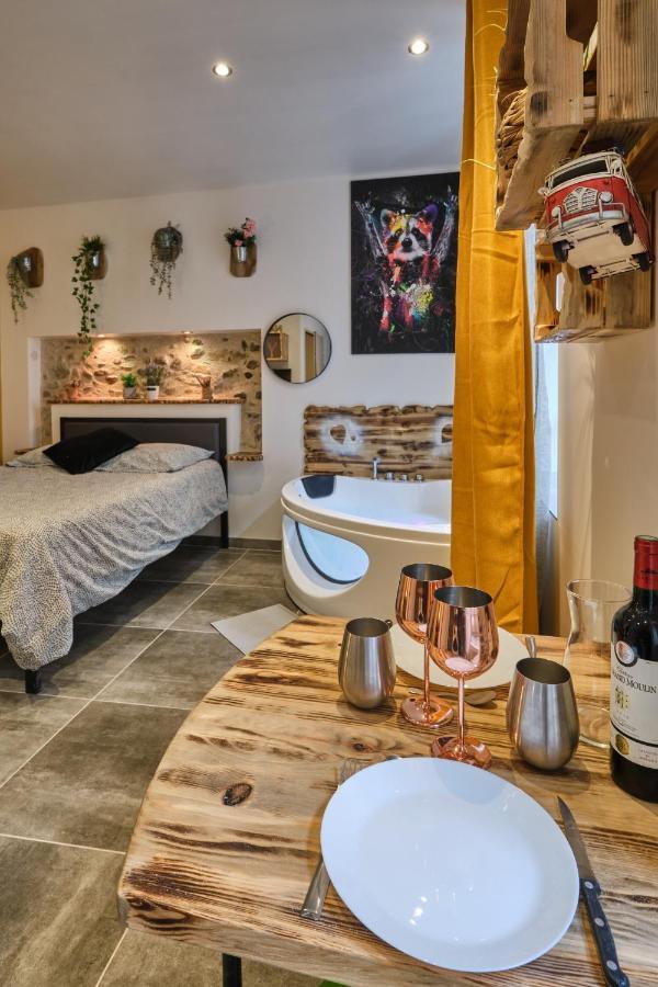 Place Carnot - Studio Tout Equipe Avec Jacuzzi Proche Toutes Commodites Carcassone Exterior photo