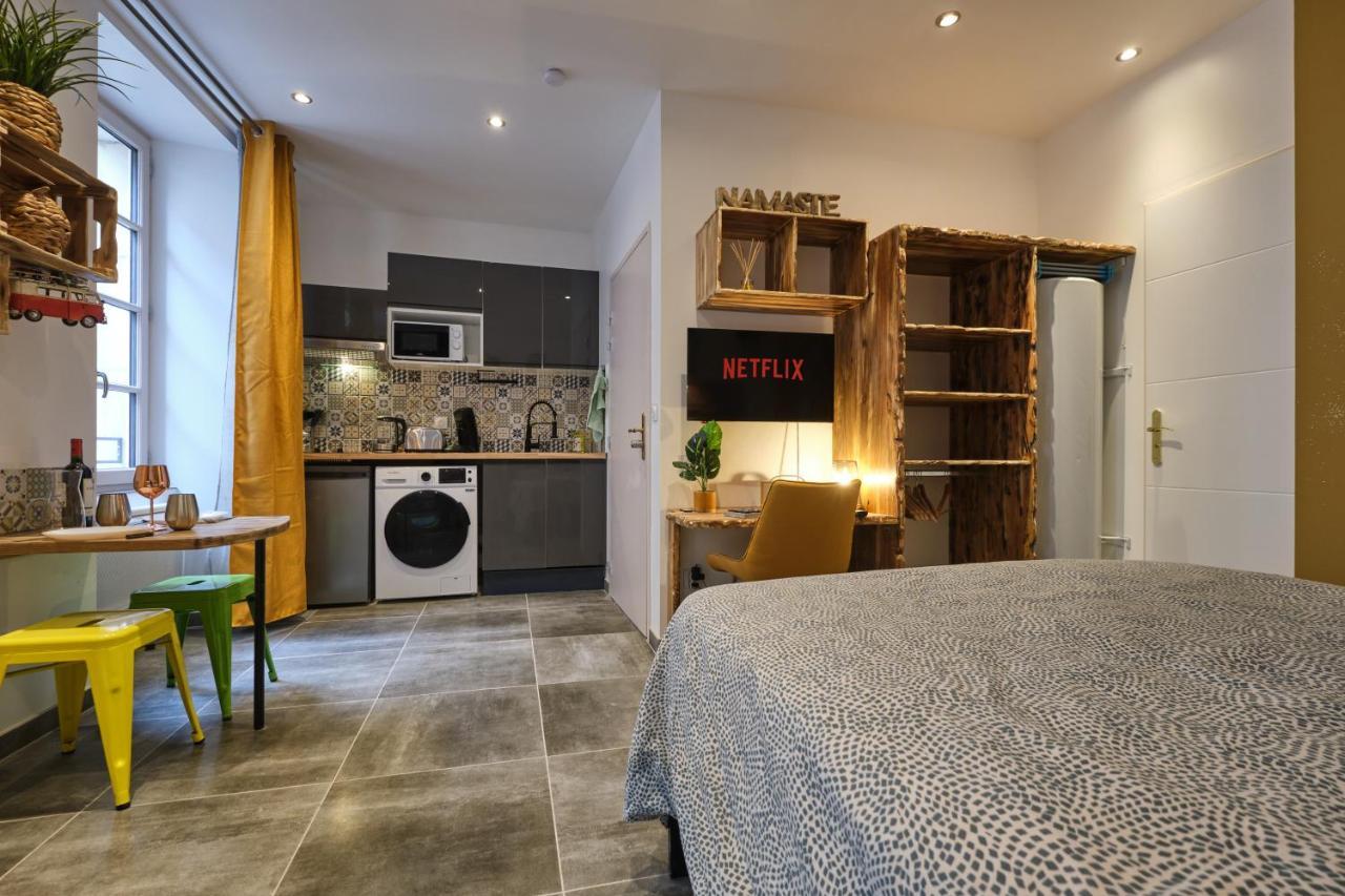 Place Carnot - Studio Tout Equipe Avec Jacuzzi Proche Toutes Commodites Carcassone Exterior photo