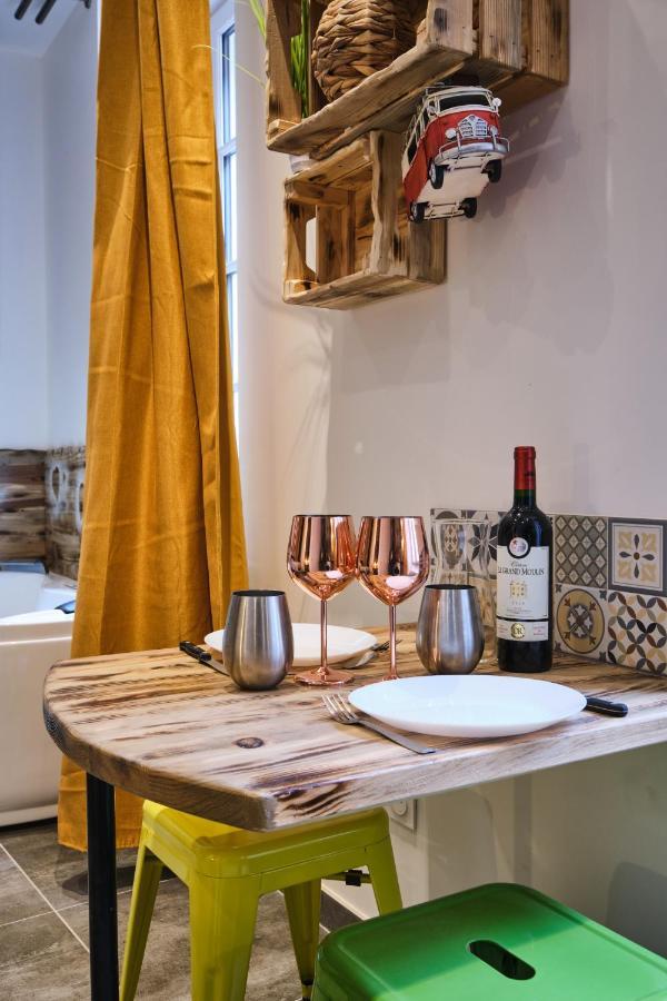Place Carnot - Studio Tout Equipe Avec Jacuzzi Proche Toutes Commodites Carcassone Exterior photo