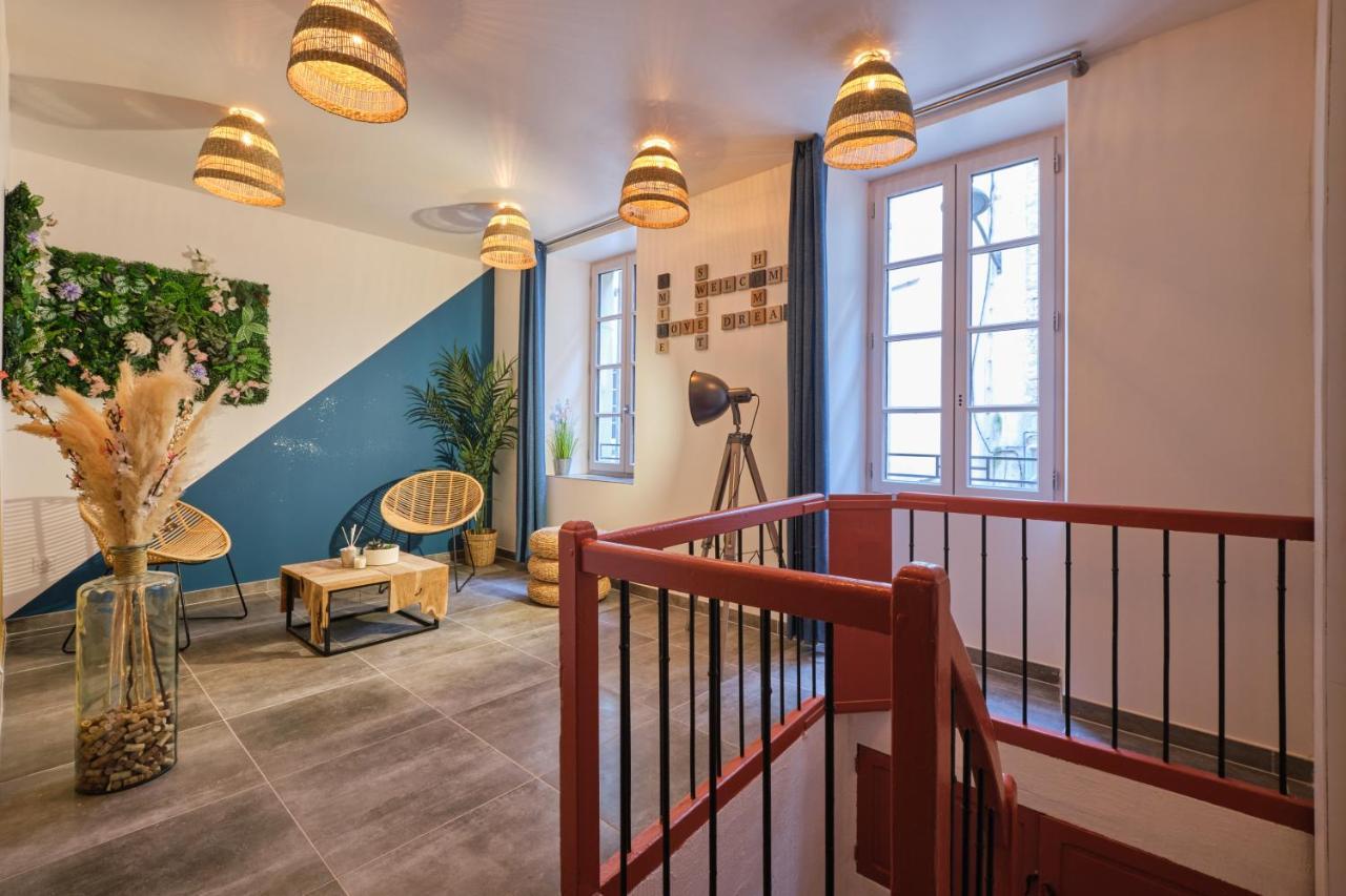 Place Carnot - Studio Tout Equipe Avec Jacuzzi Proche Toutes Commodites Carcassone Exterior photo