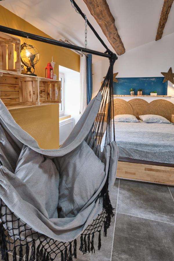 Place Carnot - Studio Tout Equipe Avec Jacuzzi Proche Toutes Commodites Carcassone Exterior photo