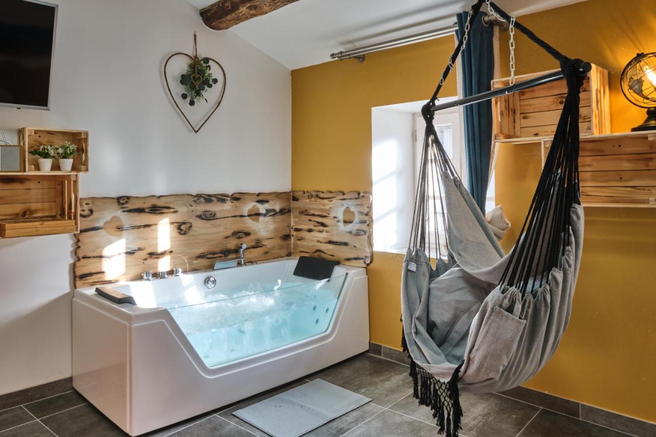 Place Carnot - Studio Tout Equipe Avec Jacuzzi Proche Toutes Commodites Carcassone Exterior photo
