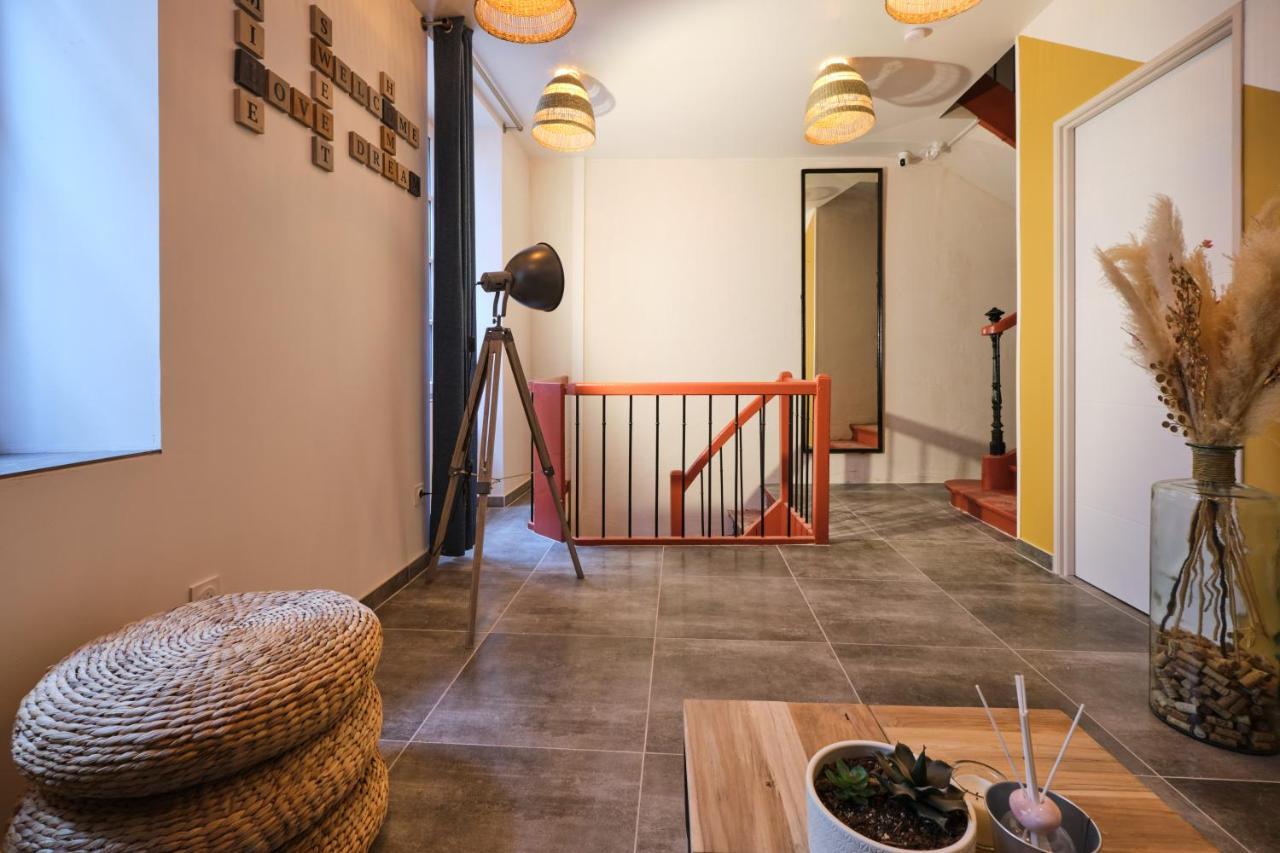 Place Carnot - Studio Tout Equipe Avec Jacuzzi Proche Toutes Commodites Carcassone Exterior photo