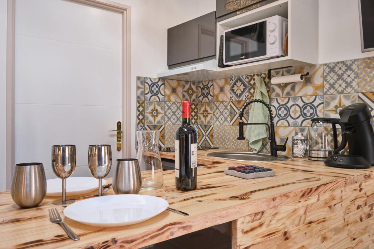 Place Carnot - Studio Tout Equipe Avec Jacuzzi Proche Toutes Commodites Carcassone Exterior photo