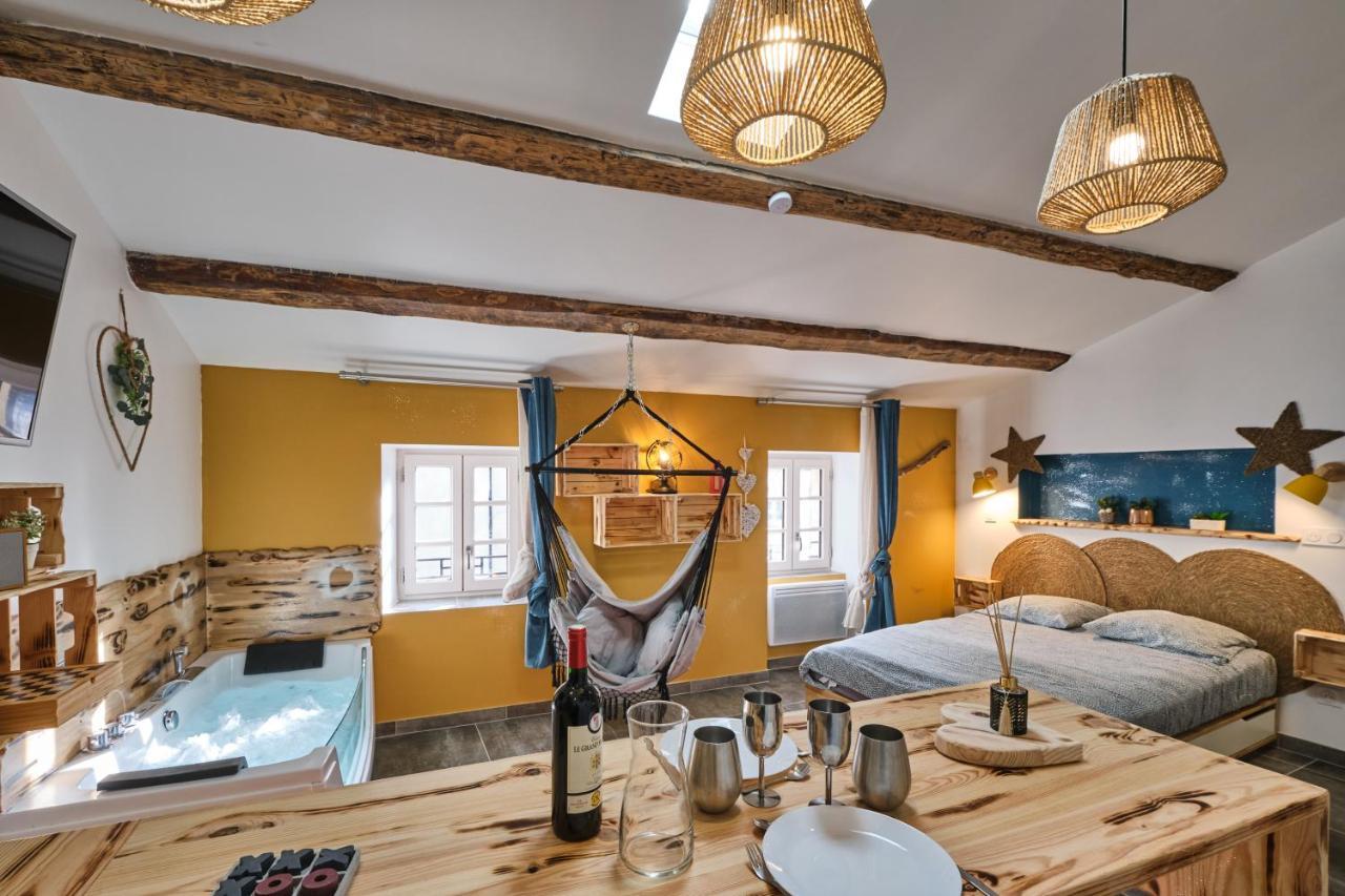 Place Carnot - Studio Tout Equipe Avec Jacuzzi Proche Toutes Commodites Carcassone Exterior photo